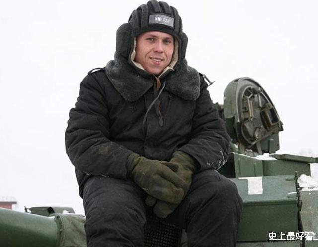 「」敌人都打到家门口,师长却还在开动员大会,半个小时损失10000人