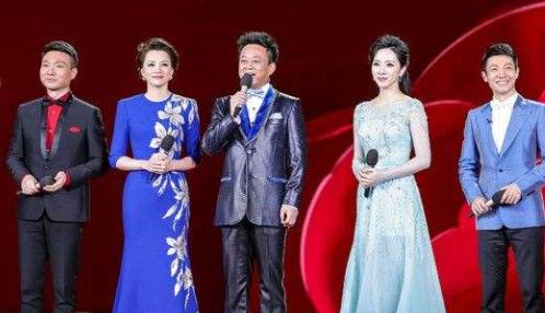 范伟|春晚《卖拐》一个失误范伟留一生阴影，赵本山：我平不了那坑