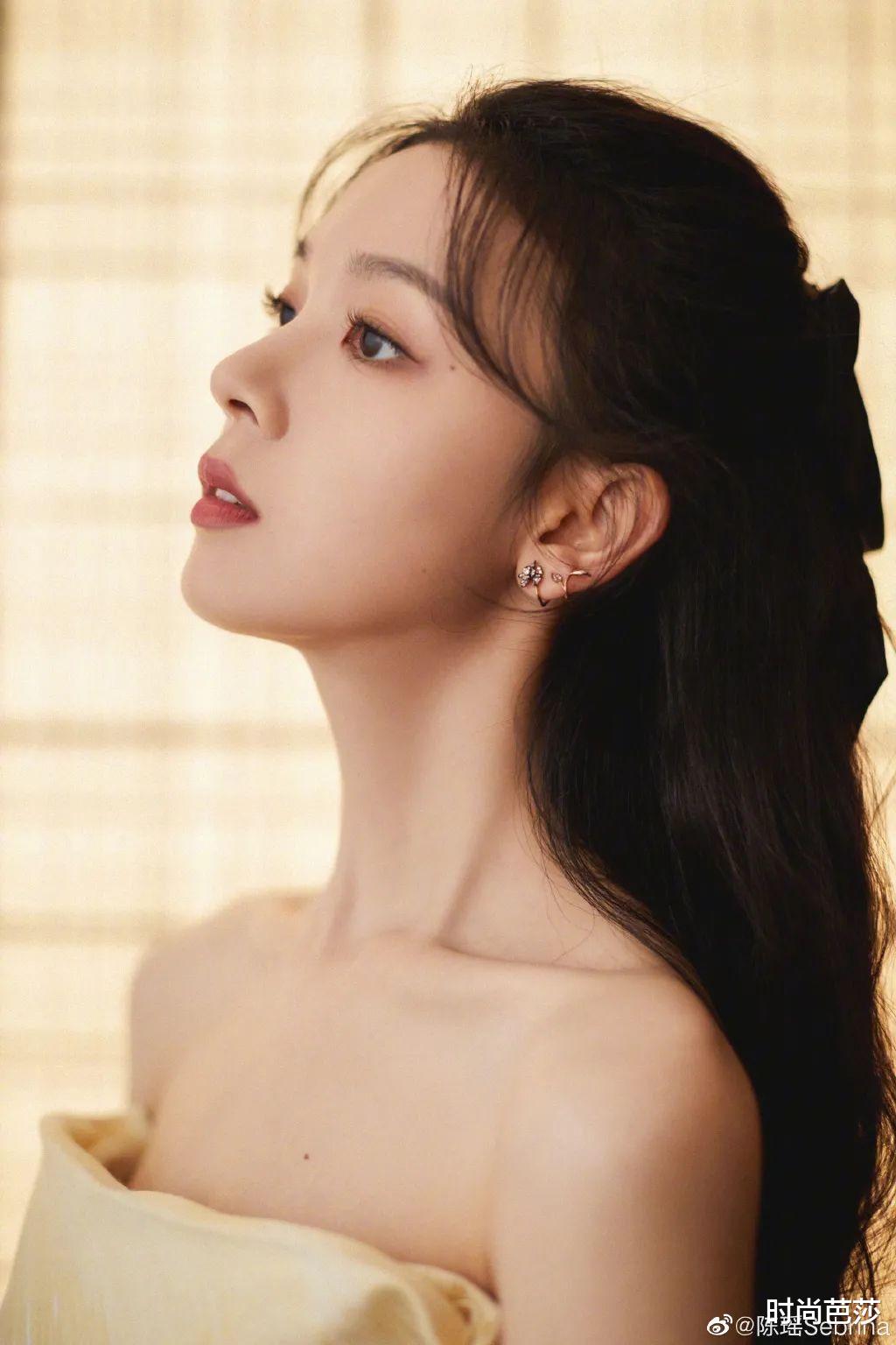 蝴蝶结|戴上蝴蝶结的虞书欣，可不就是在逃公主本人呢？