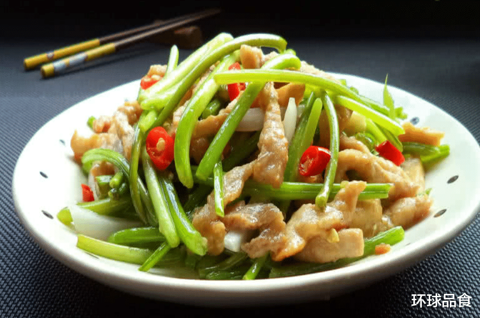 红薯|冬季，遇见这菜别手软，简单炒一炒，美味下饭，不懂吃太可惜