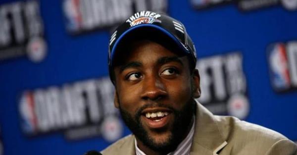 选秀：平心而论！09届选秀大会不止哈登、库里：那是被忽视的黄金一代！