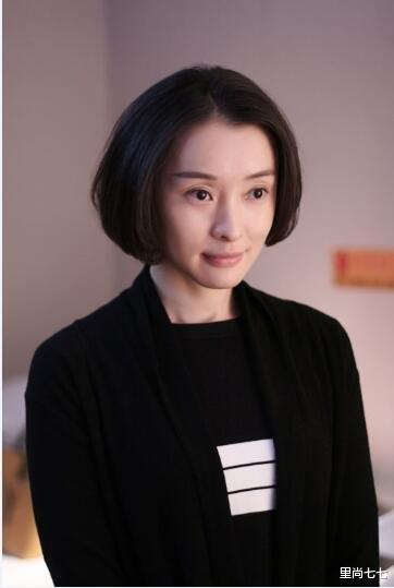 【发型】换发型堪比整容!吴越剪狗啃刘海油腻腻,方块脸把好气质给毁了