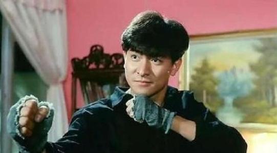 「周星驰」7岁和刘德华拍戏，曾耍大牌训斥周星驰，30岁就长残成大妈沦为路人