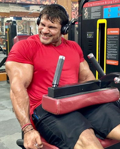 运动|“十年磨一剑”成就了舞台辉煌,亚洲人同样拥有巨兽般的身材