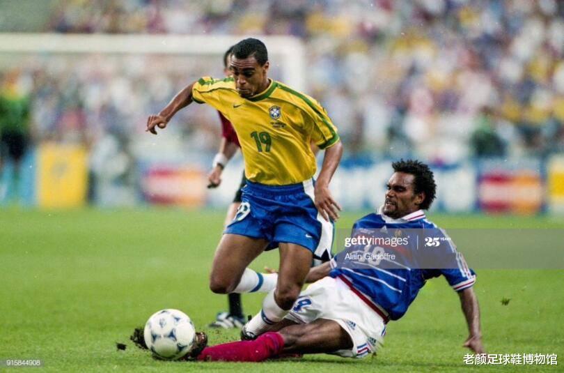 卡伦布▲为追求世界第一长腿超模女友强行加盟皇马获欧冠,澳洲土著赢得大力神杯成人生赢家