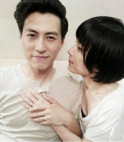 靳东■靳东：离开大9岁的江珊，娶二婚女李佳，如今生两个儿子很幸福