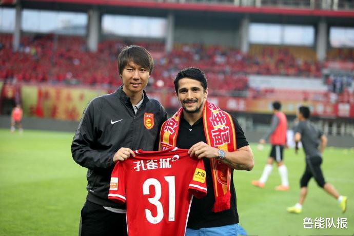 『国足』热议国足新名单！名记质疑洛国富入选：完全瞎搞，为一人鸣冤