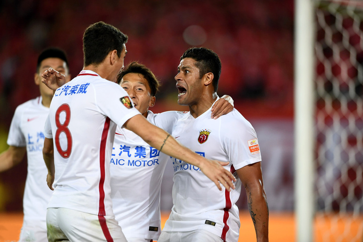 『中超』下午13点！中超这则消息让国安恒大遭重创，争冠天秤已倾斜上港