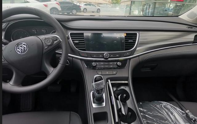 b级车|最省油的B级车，一降就是5万多，满油跑966公里，为何卖不动