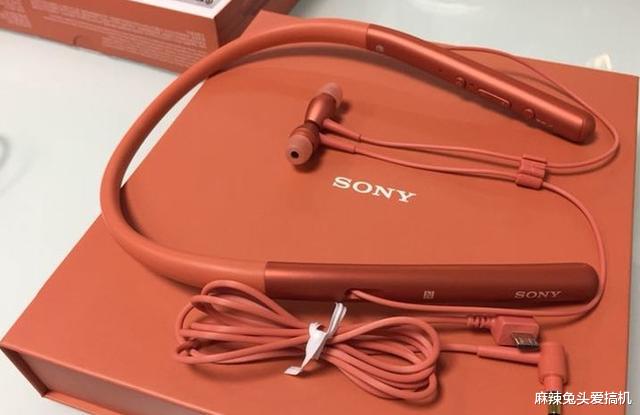 耳机|千元内耳机没啥好说?索尼WI-H700测评,惊喜太多了