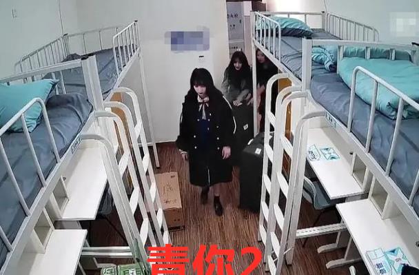 『选秀』有种差距叫“选秀宿舍”偶练最惨,青你还行,看到创造2:柠檬了!