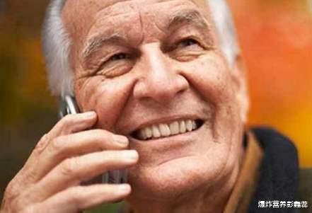 牙龈萎缩|中老年人牙龈萎缩怎么办？趁早改掉两个习惯，老了依然有一口好牙