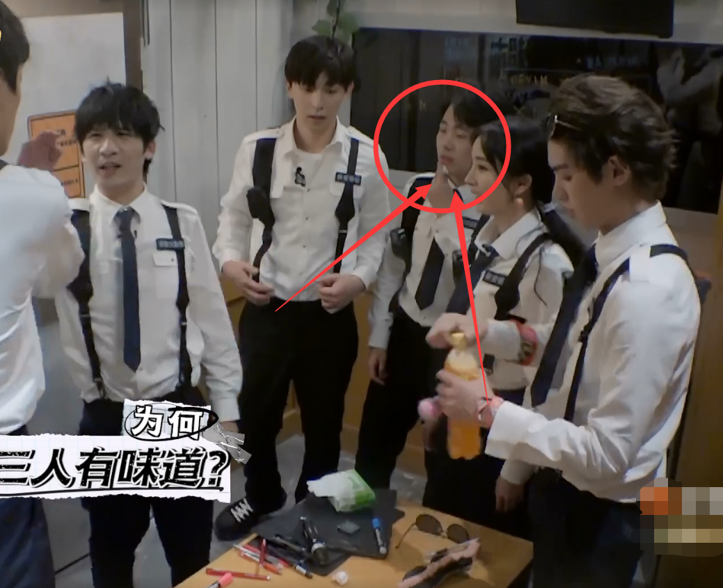 郭麒麟|《密逃》安全隐患终于暴露,郭麒麟下巴磕破,看着都疼