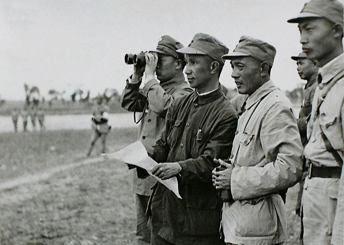 犹太人|开国大将粟裕,为何建国后官职却越来越小,陈赓一语道破原因