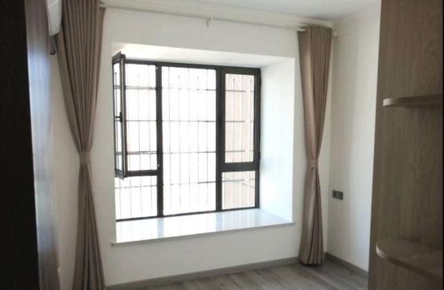 |新房的硬装和柜子花了15万左右，效果给人很踏实，有归属感！