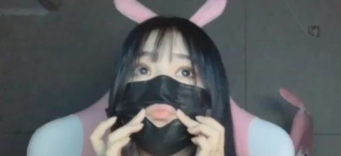 #吴孟达#小团团终于露出真容, 王思聪刷16发超级火箭, 人气飙升1200万!