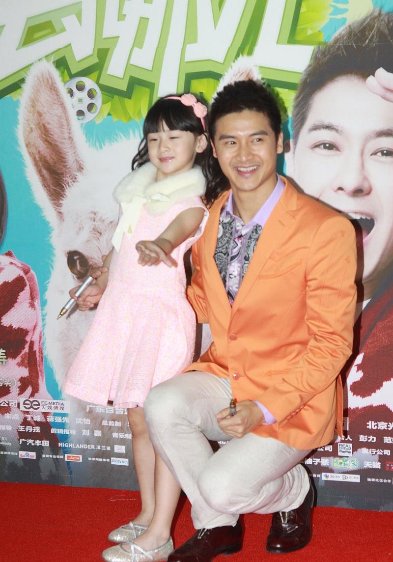 爸爸去哪儿|《爸爸去哪儿》七年后对比照：多多个高，苗条，石头高大挺拔