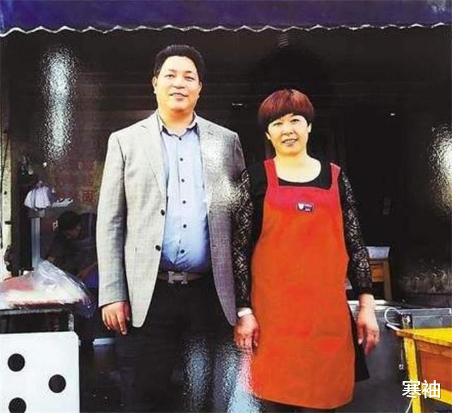 寒袖|当年她用10元路费为乞丐送行，20年后，乞丐携百万支票回来报恩！