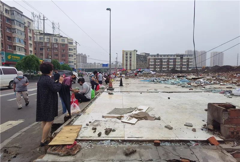 『』因项目建设需要，东大桥市场正在拆除！
