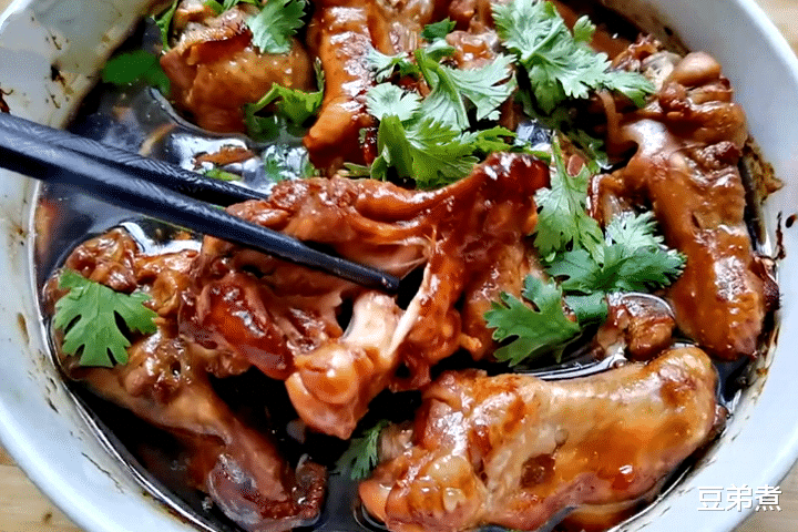 土豆|中秋节最该吃这菜，补钙补铁，简单一蒸，鲜嫩多汁，比牛羊肉好吃