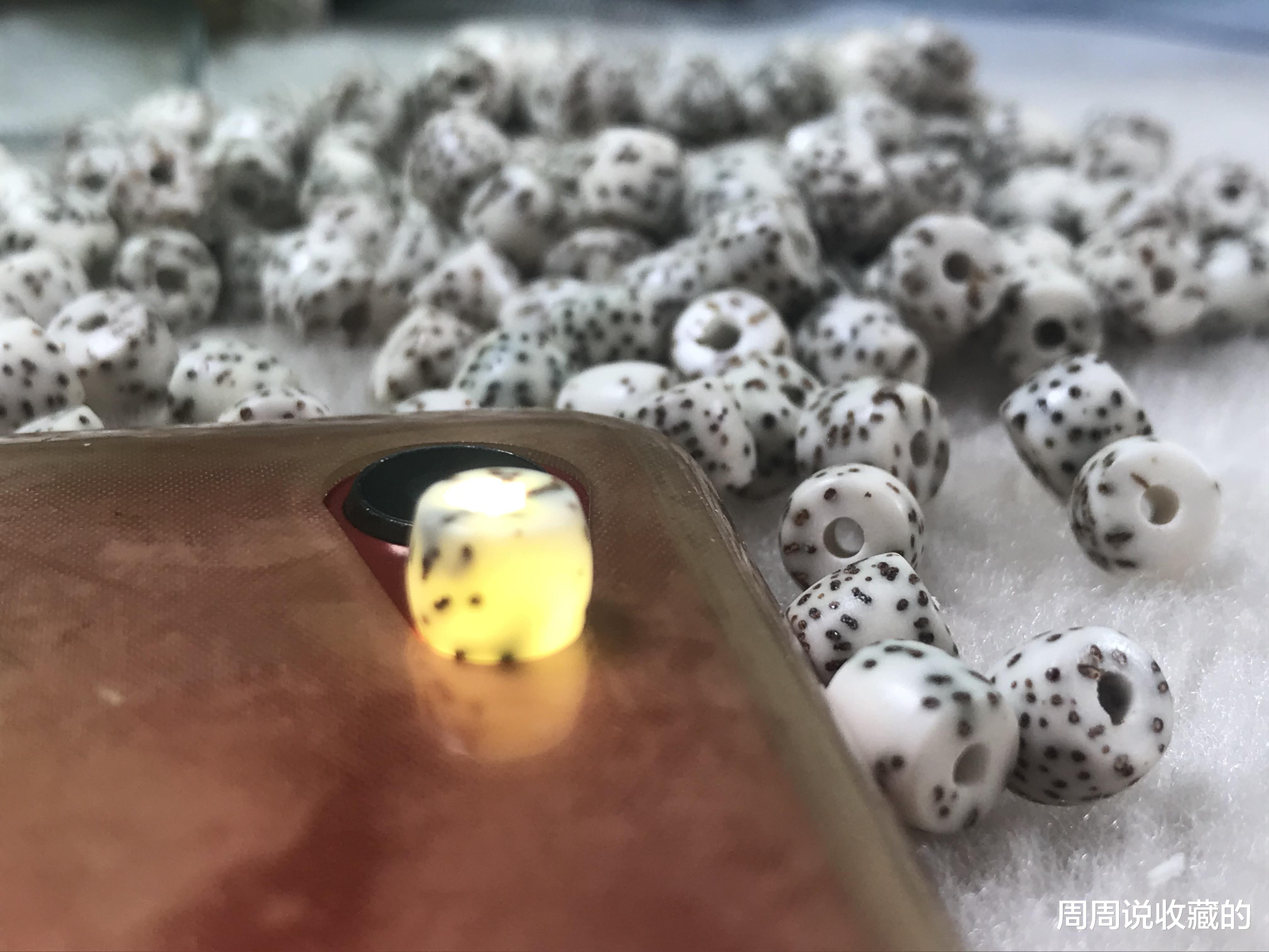 |石玉料星月菩提，颜值高，能透光，到底有没有盘玩的价值？