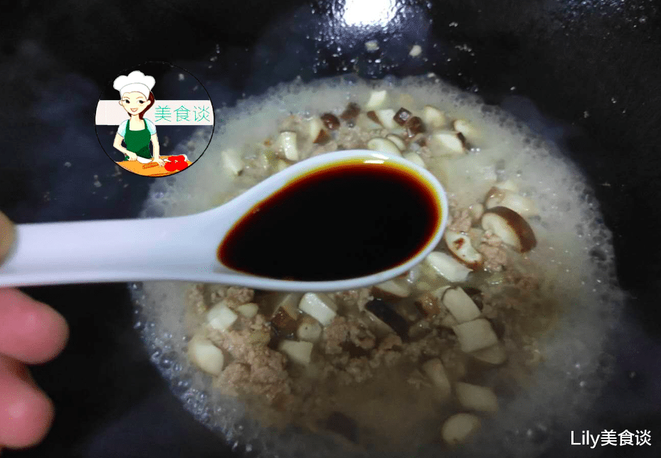 「蒸菜」热天，鸡蛋和它是绝配，蒸一蒸，10分钟出锅，又鲜又嫩，家人爱吃