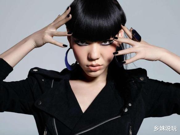 吴莫愁|她凭《中国好声音》狂揽1.3亿代言费，8年过去，如今却在小县城卖唱