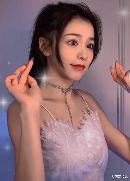 刘思瑶|刘思瑶故意制造翻车现场？又接减肥广告，看到腰围后：我眼花了