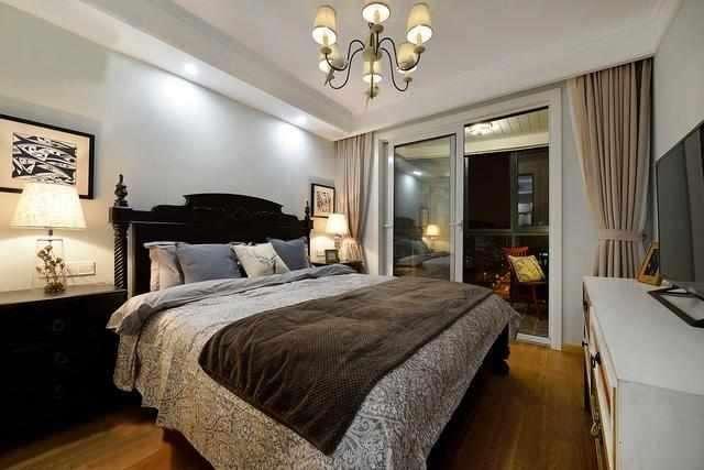 「」老公不顾反对在客厅挖了个洞,我骂他傻,装完后我愣了