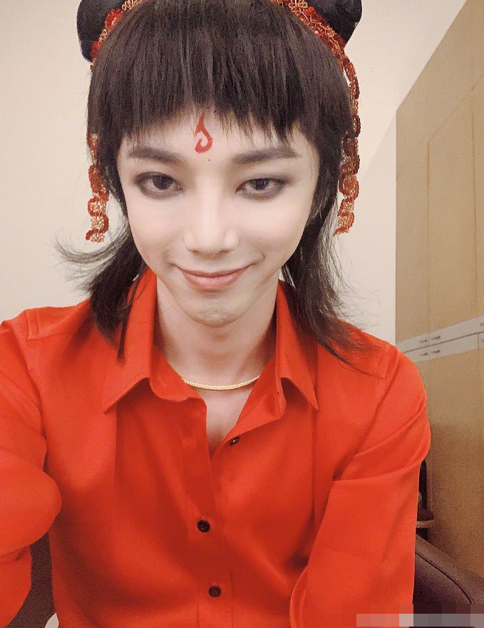 华晨宇马天宇cos敖丙哪吒，以为会违和，没想到竟百分百还原