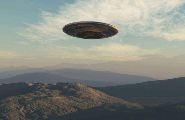 [UFO]人类可能误解了外星高等文明的飞行原理，ufo根本没有引擎！