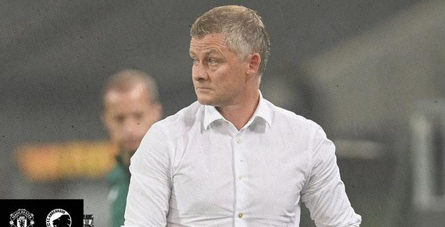 曼联|穆帅真冤？曼联已三年无冠！欧联杯淘汰，名宿避重就轻！真双标