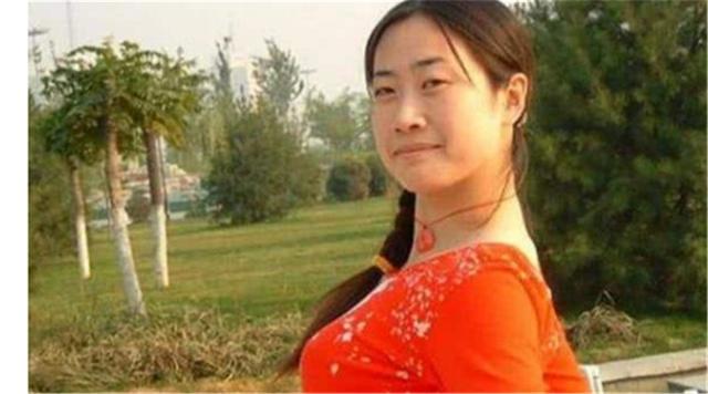 芙蓉姐姐|那个曾经前凸后翘大摆S造型,被全网嘲笑的芙蓉姐姐,如今怎样了