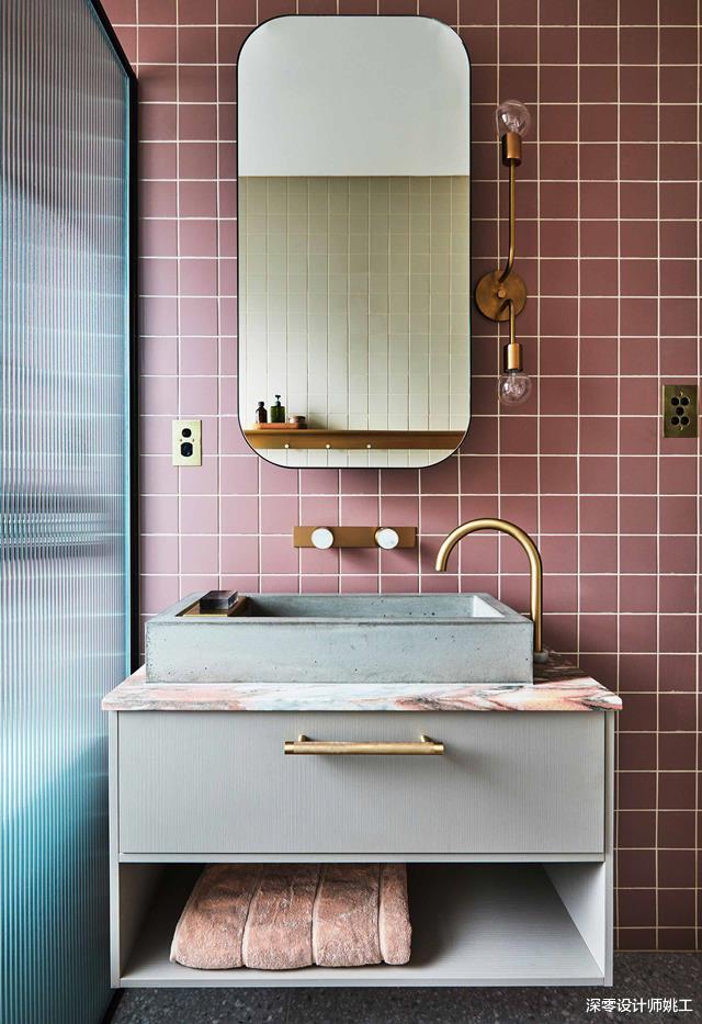|卫生间不止能用小白砖，这4种特殊材质搬上墙面，各有各的美！