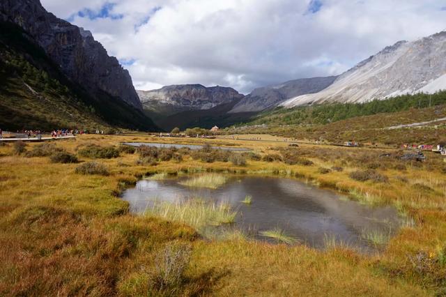 「稻城亚丁」稻城亚丁，一个去了会后悔的地方，我再也不会去