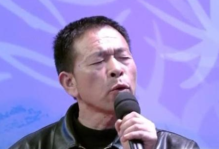 ##小伙带6枚金币鉴宝,专家鉴定后:你发财了!小伙:家里还有5000枚