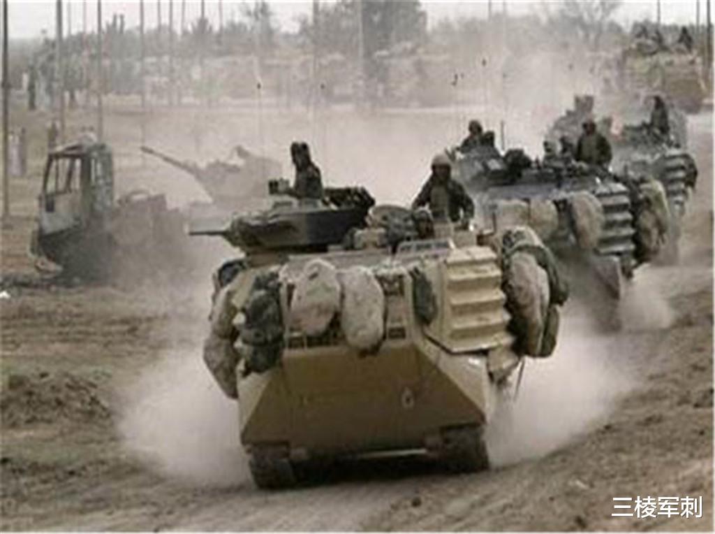 #印度#大批部队增援拉达克，坦克在公路上犹如一条长龙，俄：不甘心惨败