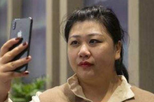 乔碧萝殿下|还记得全网嘲的乔碧萝吗？今瘦身成功变女神，与00后男友恩爱非常