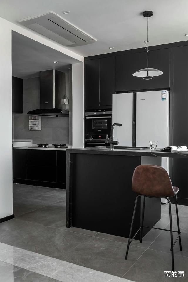 『』装修不是越豪华越好,这套200㎡新房让我明白:简约美才是真高级