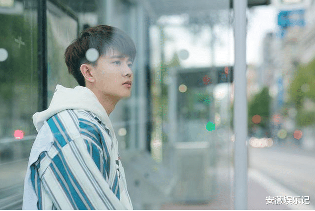 奔跑吧兄弟：当年的《奔跑吧》，少镜头没存在感的四位男星，如今都红得发紫