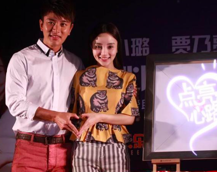 [贾乃亮]这是求复合？李小璐声称：自己看见手机里贾乃亮的视频就流泪