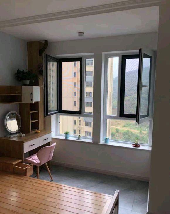 榻榻米|简约风新房毕业，室内色调搭配简单时尚，亲戚都说不好看，真的吗