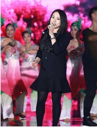 王金龙|凭借老婆出名后，却变心抛妻弃子，今前妻又美又火他却被遗忘！