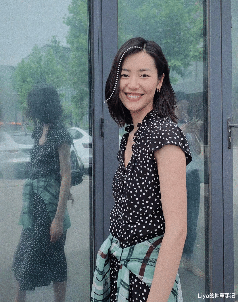 发型|秋冬女生巨显老的发型，千万别再留了！