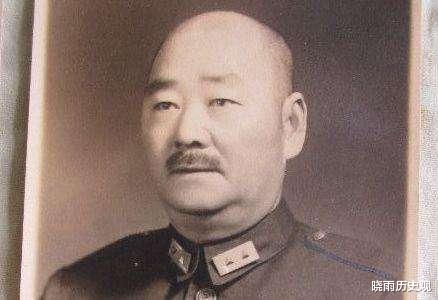 『蒋介石』淮海战役国军总司令战败后,逃到此国当个职员,身份曝光吓坏上司