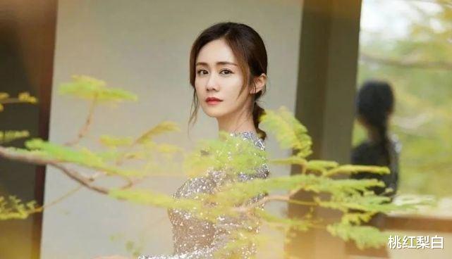 李准|知名女星捧高踩低败光路人缘，果然，出来混迟早都是要还的！