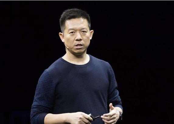 豪门|她曾是豪门阔太，如今债务连连，成国内首位限制乘坐飞机的女星！