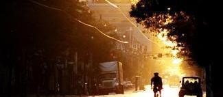 ▲高考“兵临城下”，这些“过了桥”或“掉下河”的故事，听听就好