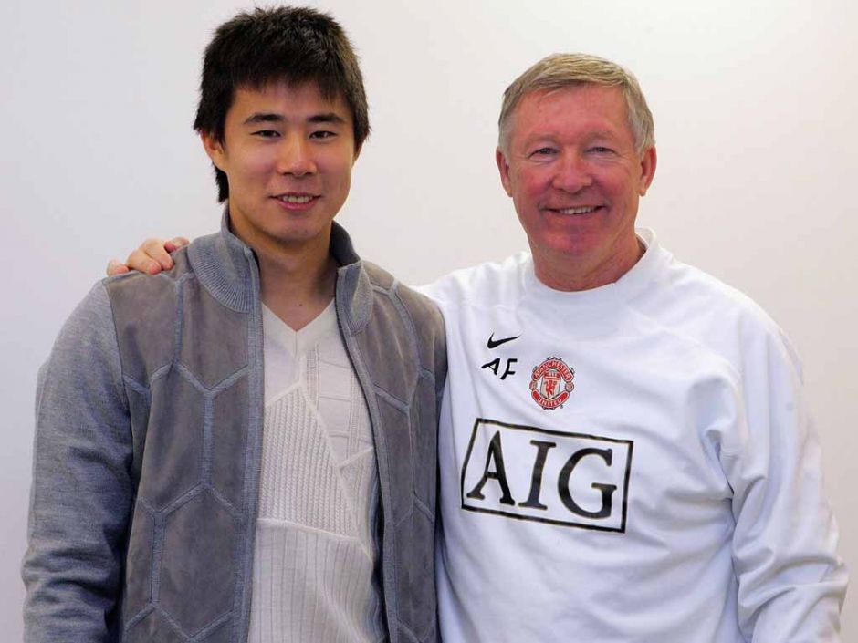 【董方卓】母亲节董方卓晒母子合影却更像兄妹，网友：传说中的董妈太漂亮了