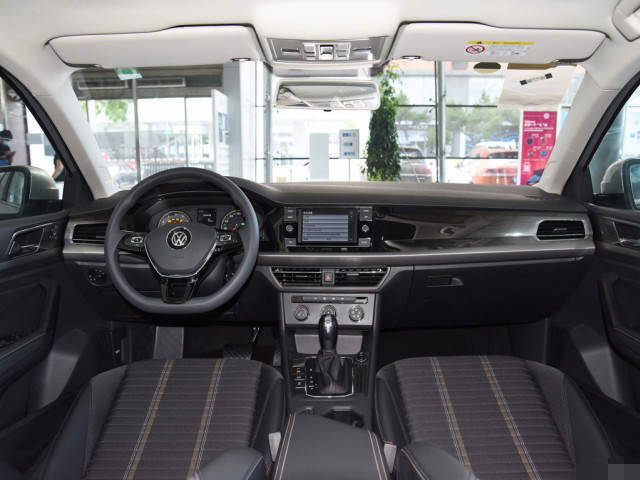 「大众速腾」预算10万,买速腾还是朗逸?买它的才算是聪明人